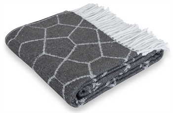 Plaid throw in 100% cotton - 130x200 cm - Soft cotton throw with cube pattern in grey from Nordstrand Home