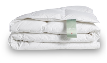 Double duvet 240x220 cm - All-season duvet - Nænsom, hypoallergenic and organic king size duvet - Nordic Swan Ecolabelled cosy duvet - Liv