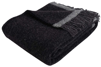 Wool throw - 100% New Norwegian wool - Track Black - 130x200 cm - Arctic