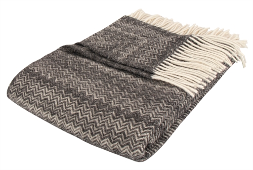 Wool throw - 100% New pure wool  - 130x200 cm - Soft wool throw in patterned dark grey - Nordstrand Home throw