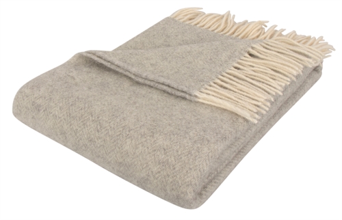 Wool throw - 100% New pure wool  - 130x200 cm - Soft wool throw in patterned light grey - Nordstrand Home throw